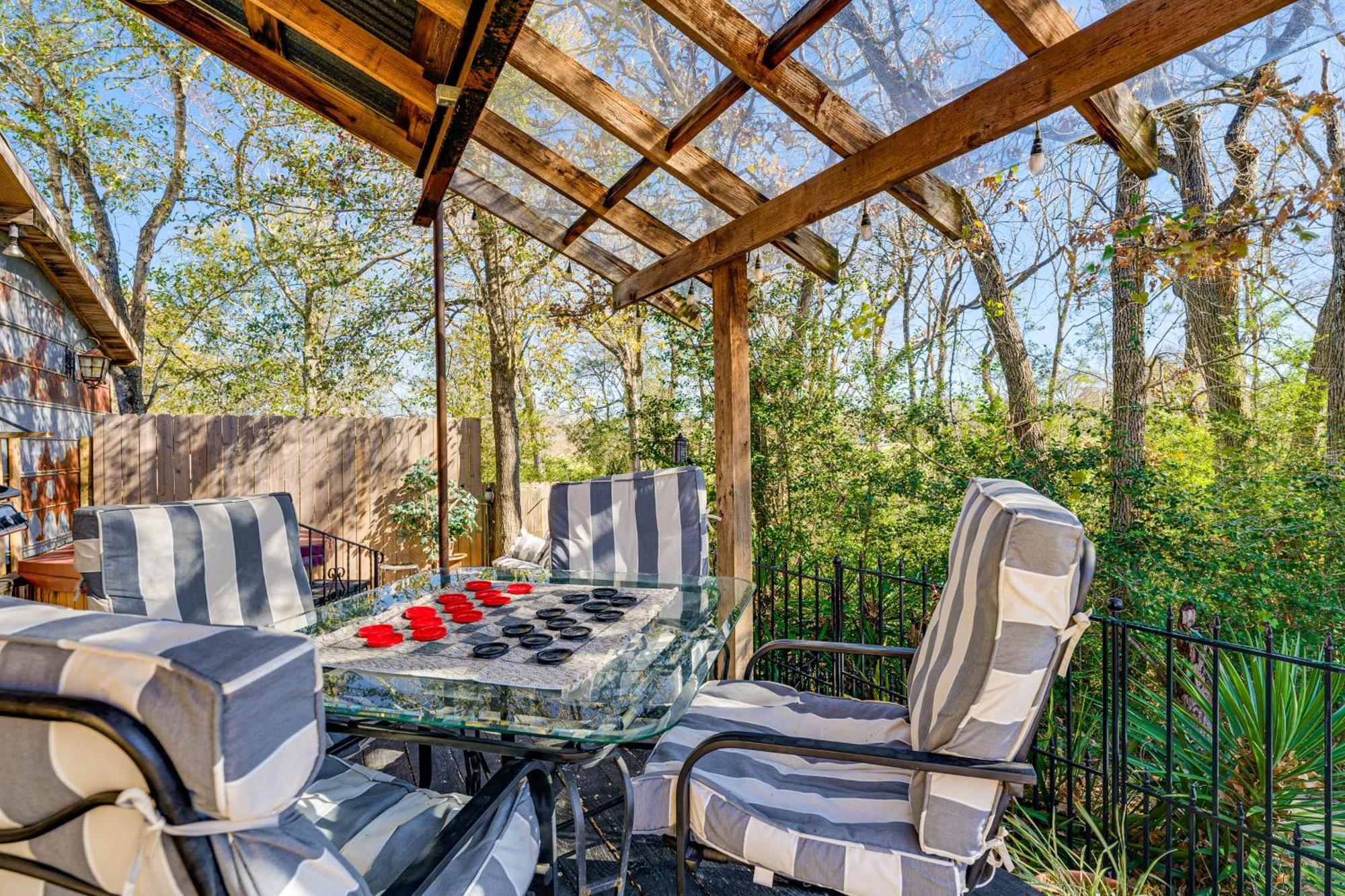 Villa College Station Getaway With Hot Tub And Courtyard! Exterior foto
