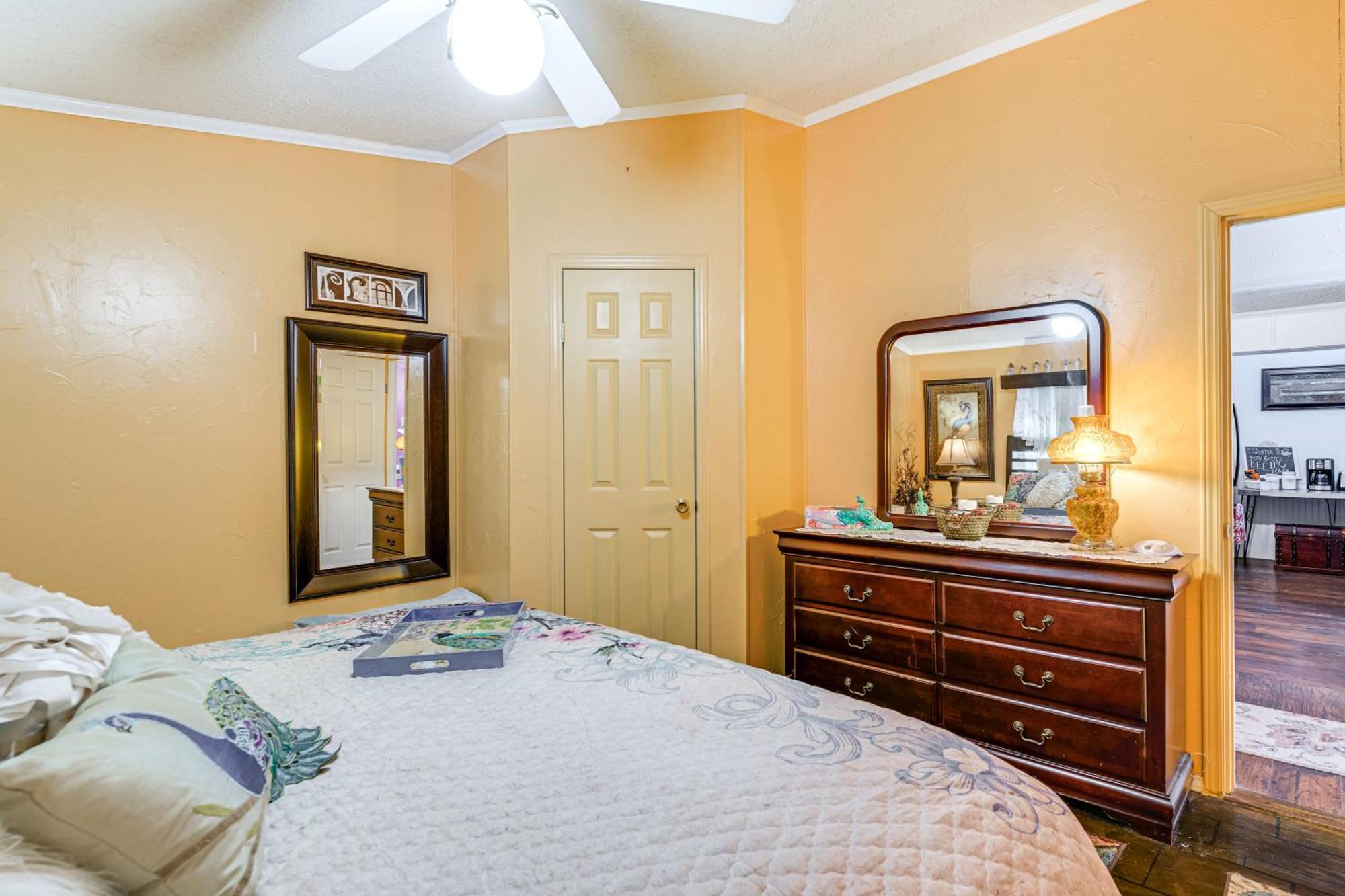 Villa College Station Getaway With Hot Tub And Courtyard! Exterior foto