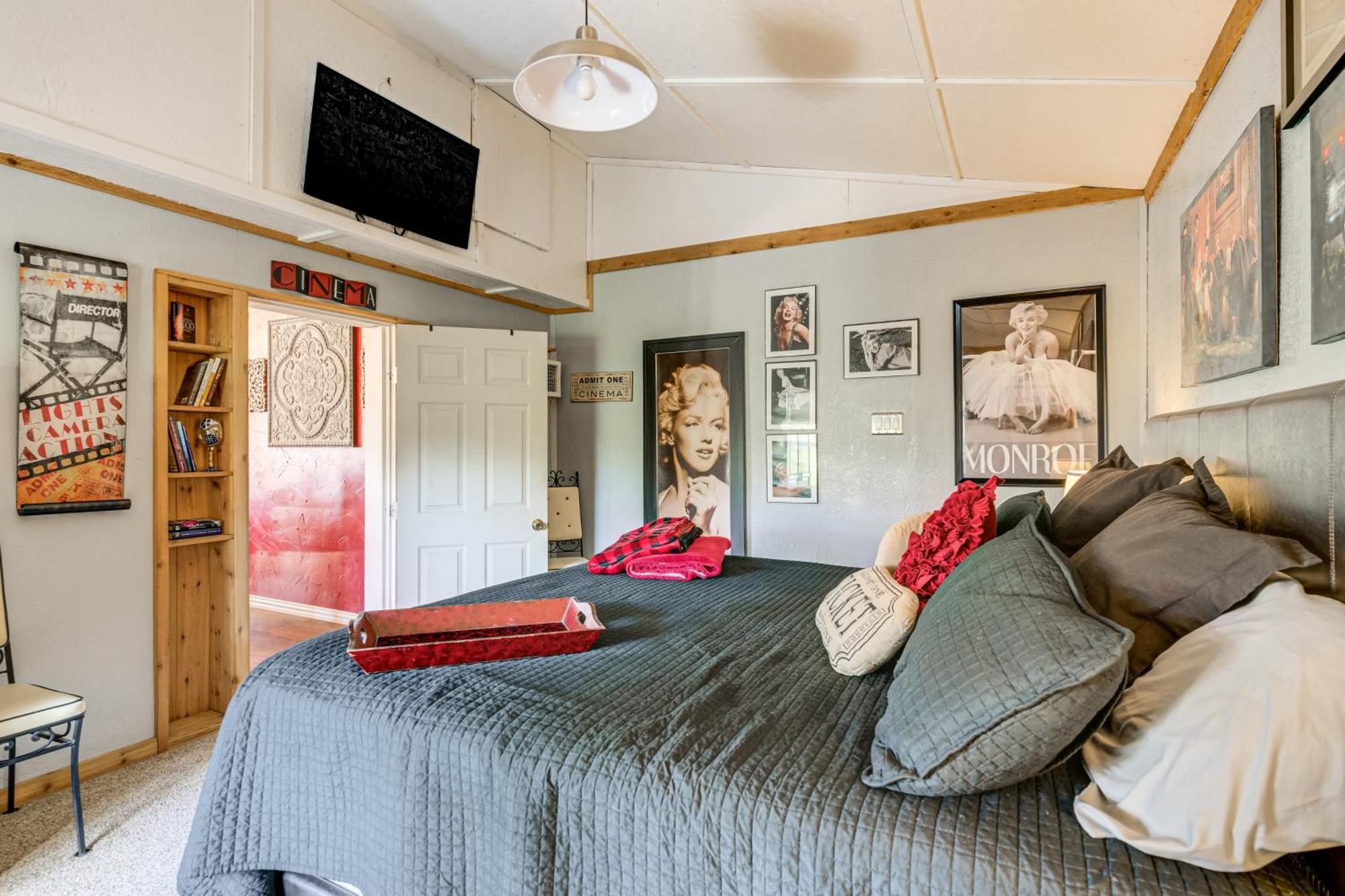 Villa College Station Getaway With Hot Tub And Courtyard! Exterior foto